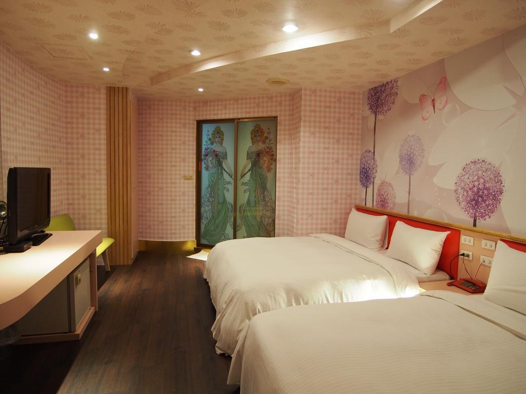 Yilan Day Chen Hotel מראה חיצוני תמונה