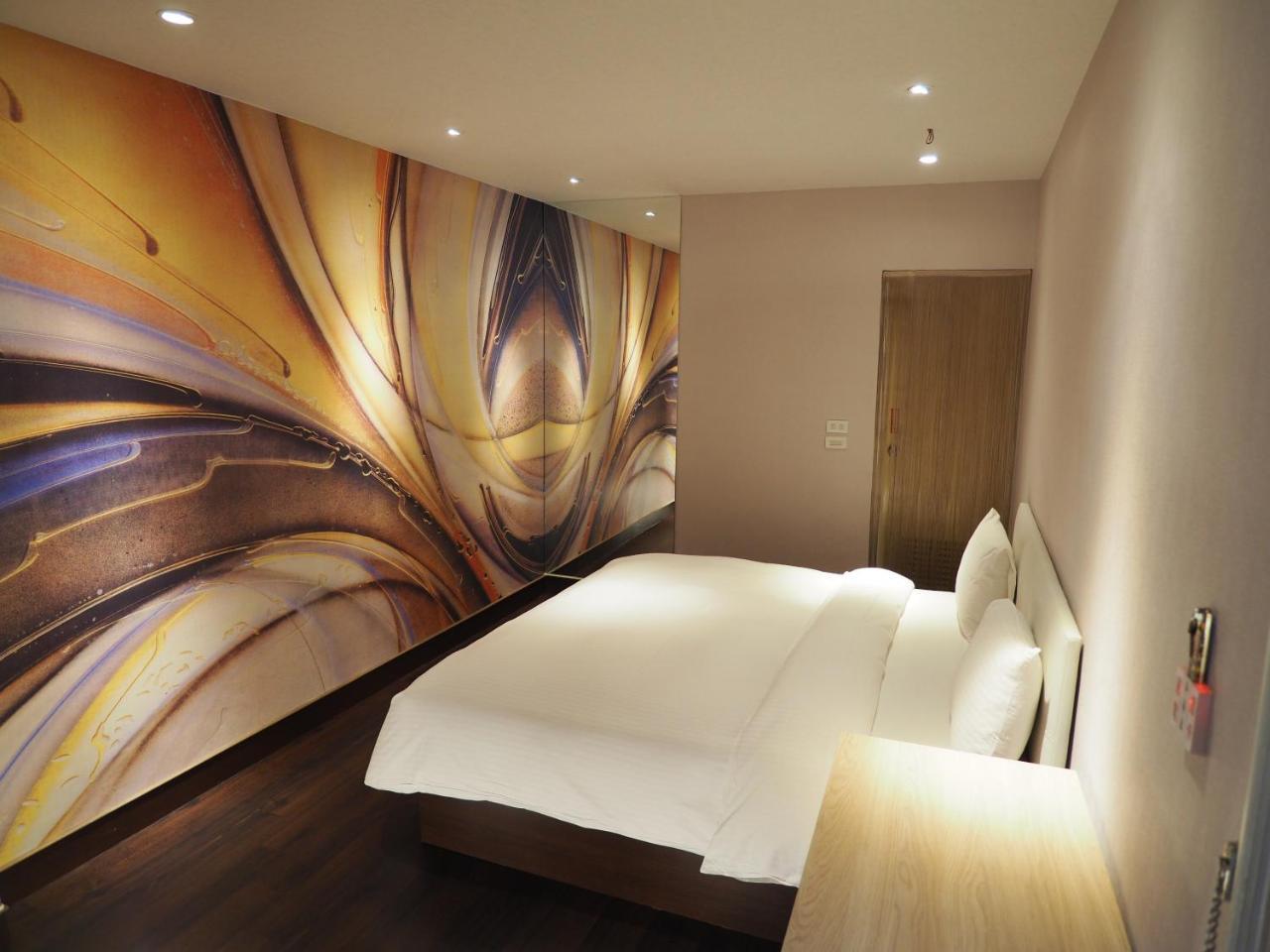 Yilan Day Chen Hotel מראה חיצוני תמונה