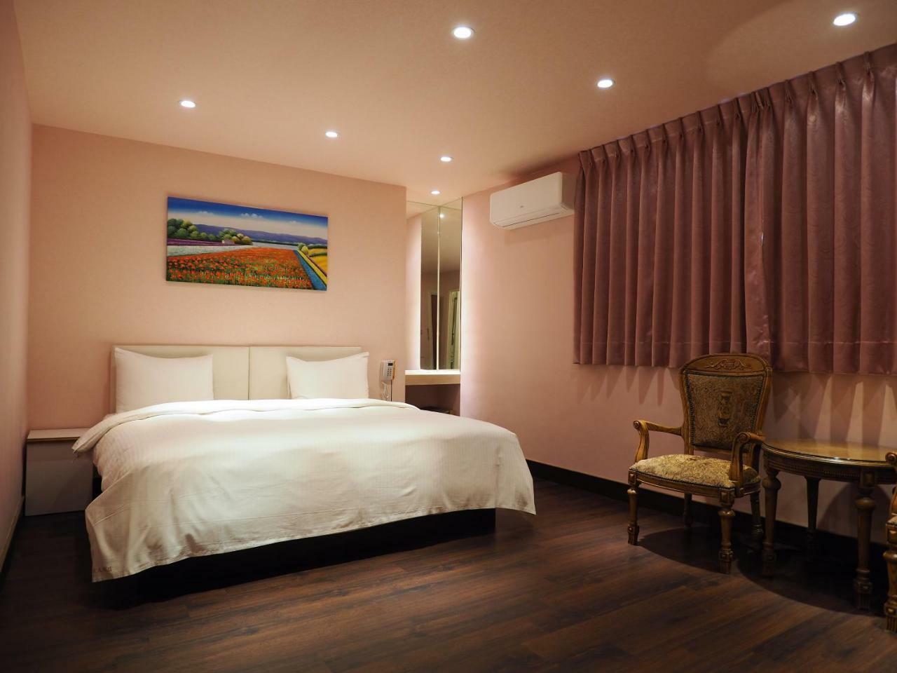 Yilan Day Chen Hotel מראה חיצוני תמונה